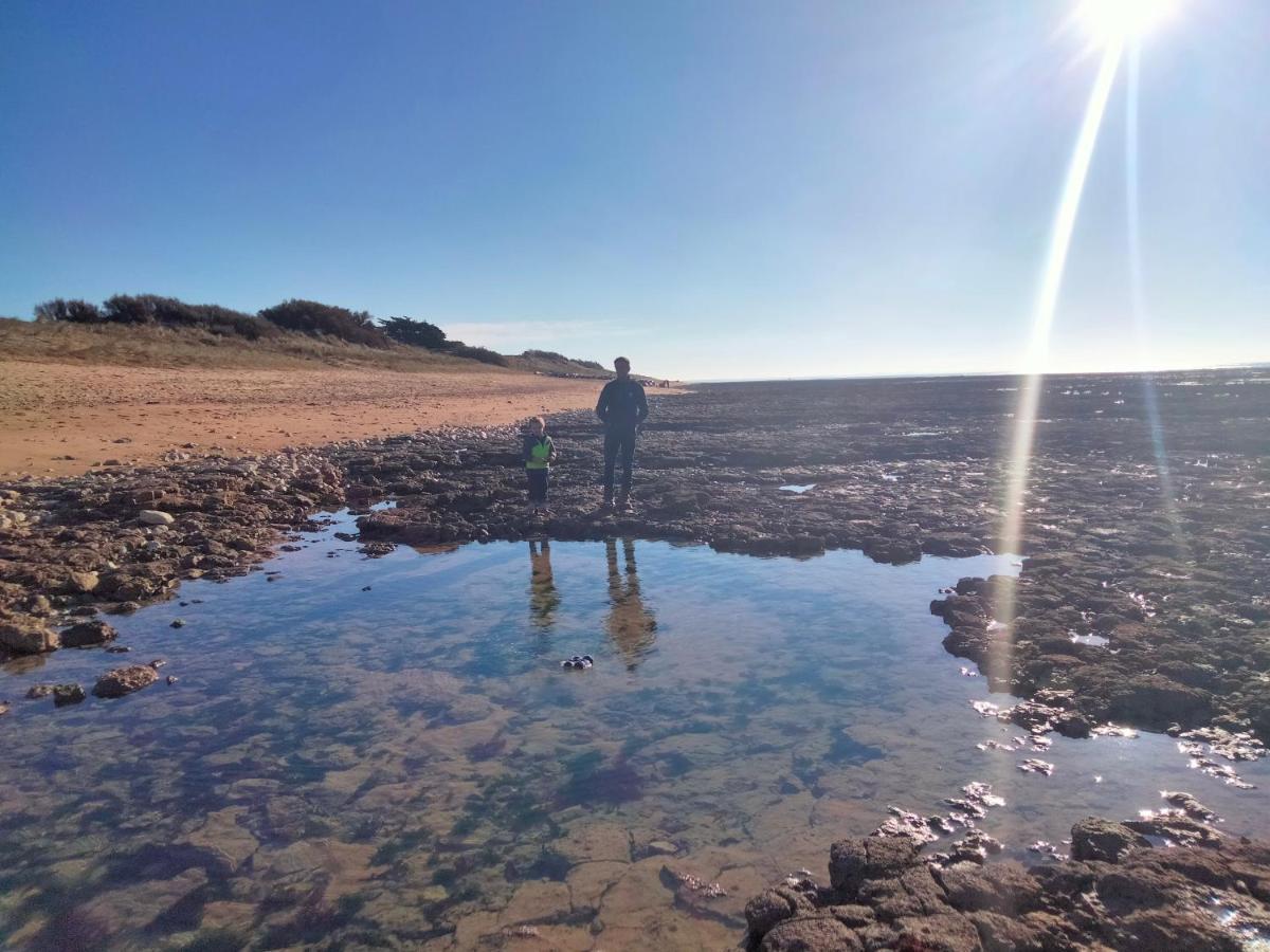 Les Pieds Dans L'Eau Acces Direct A La Plage La Cotiniere Luaran gambar
